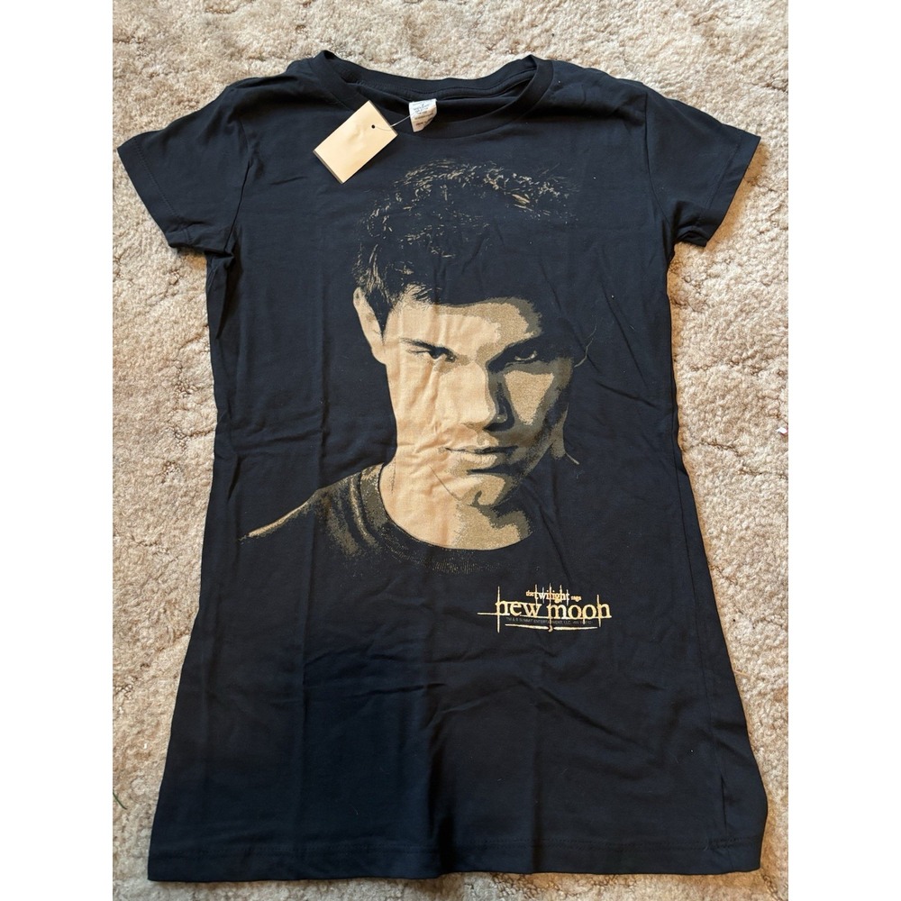 Twilight Saga Shirt Junior XL Black NWT 2009 New Moon Jacob Black Graphic Tee